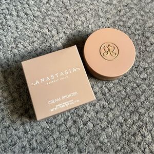 Anastasia Beverly Hills Cream Bronzer